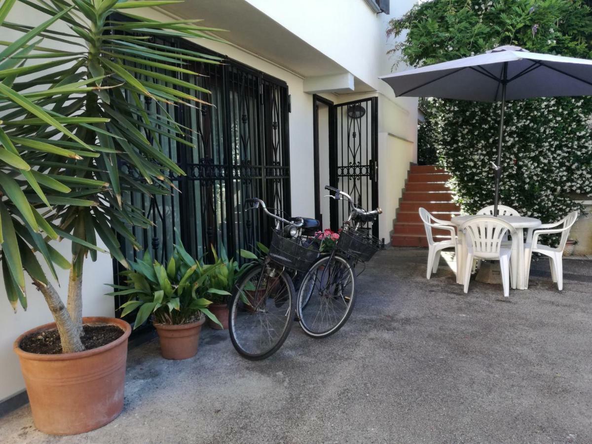 Appartement Il Glicine Di Lucques Extérieur photo